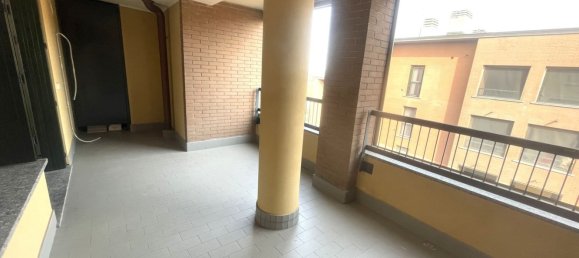 Квартира с 2 комнатами в Опера, Италия № 25639 11