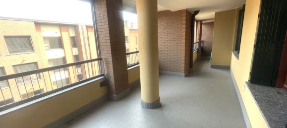 Квартира с 2 комнатами в Опера, Италия № 25639 10