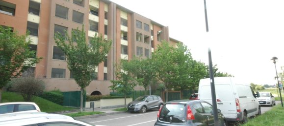 Квартира с 2 комнатами в Опера, Италия № 25639 5