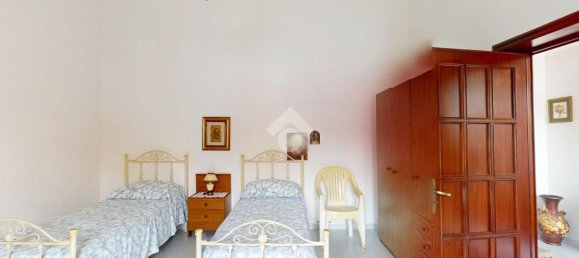 Casa de 4 divisões em Brindisi, Italy N.º 43352 6