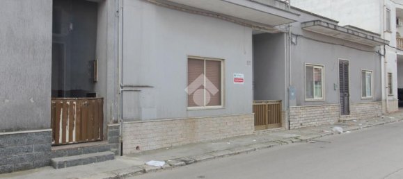 Casa de 4 divisões em Brindisi, Italy N.º 43352 2