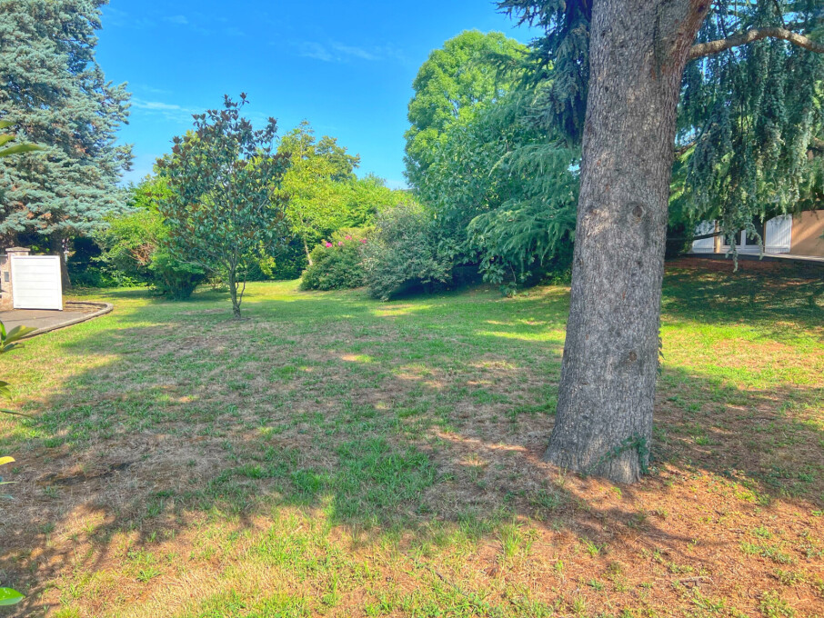 3 bedrooms Land in Genas, France No. 321441