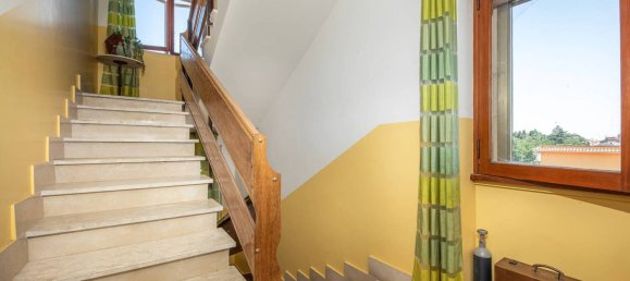 Квартира с 3 спальнями в Фьюмичино, Италия № 360612 5