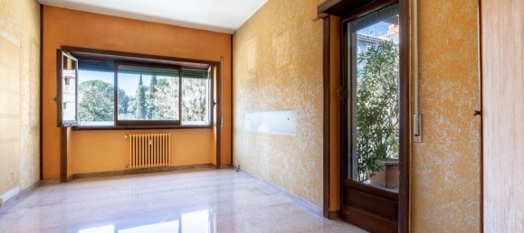 5 rooms Apartment in Rome, Italy No. 221185 4