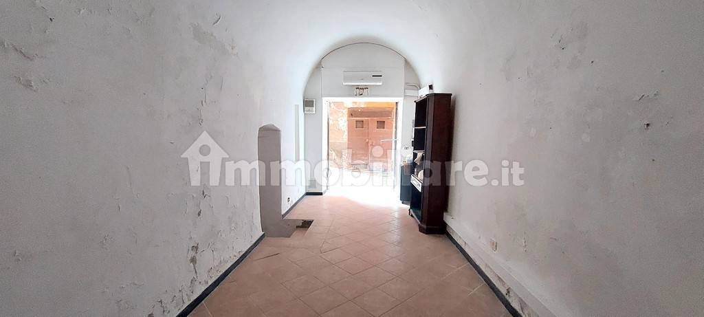 90m² Warehouse in Imperia, Italy No. 85288