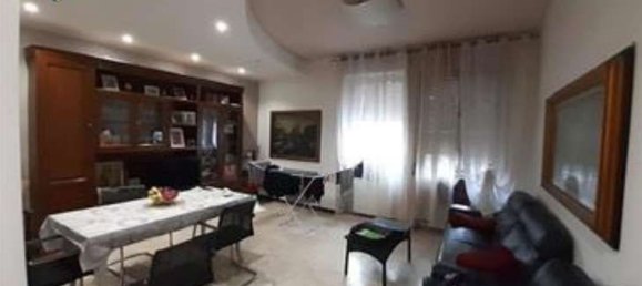 4-salle Appartement à Busto Arsizio, Italy No. 185536 14