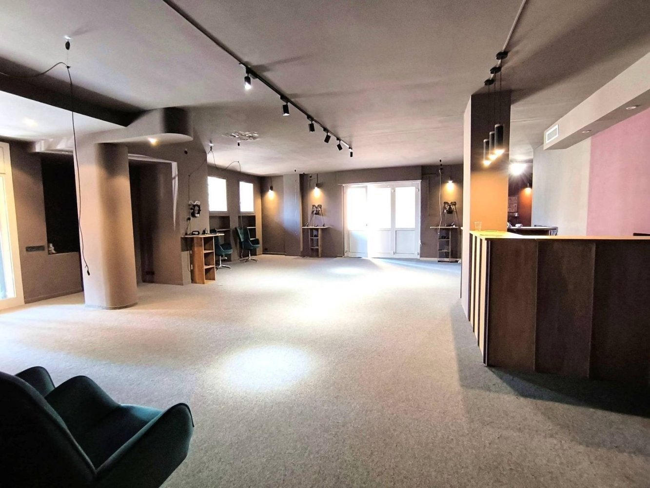  مكتب في Lecco, Italy 151متر مربع رقم 393212