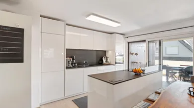 3غرفة شقة في Hard, Austria رقم 127481