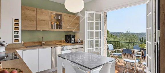 5 bedrooms Villa in Grasse, France No. 293349 5