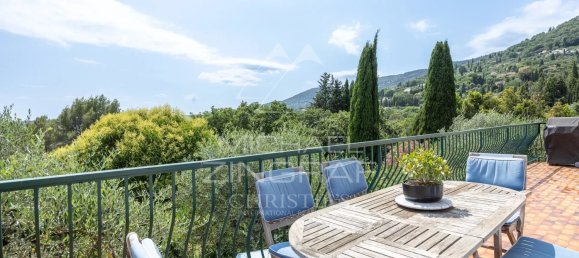 5 bedrooms Villa in Grasse, France No. 293349 2