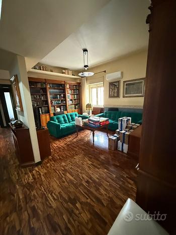 Квартира с 4 комнатами в Кальтаниссетта, Италия № 276934