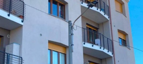 Квартира с 3 комнатами в Бра, Италия № 33463 2