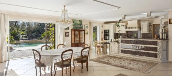 6 bedrooms Villa in Roquefort-les-Pins, France No. 38284 3