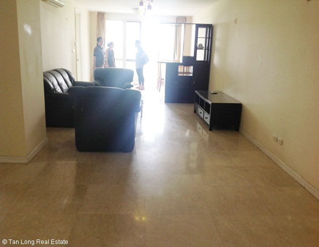 3 bedrooms Apartment in Tay Ho, Vietnam No. 375