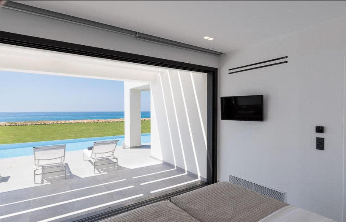 4 bedrooms Villa in Corfu, Greece No. 9037