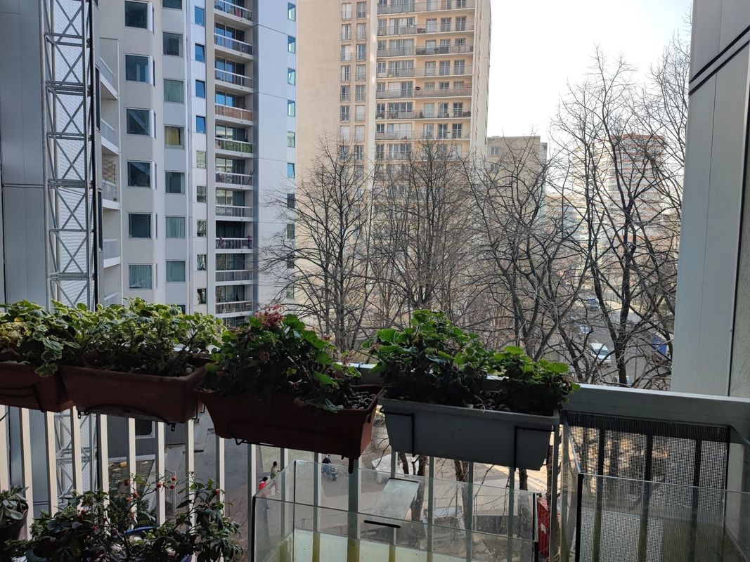 4-salle Appartement à Paris, France No. 182356