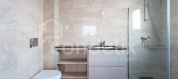 3 bedrooms Apartment in Porto, Portugal No. 138109 27