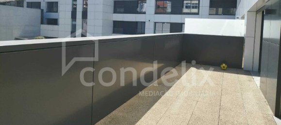 3 bedrooms Apartment in Porto, Portugal No. 138109 4