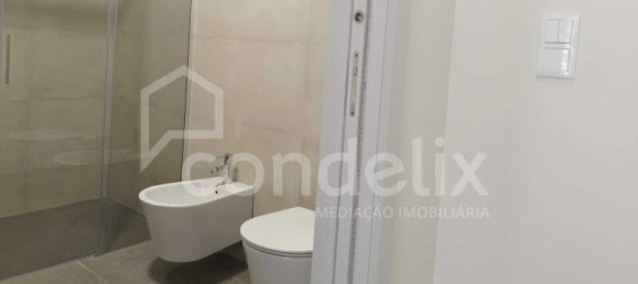 3 bedrooms Apartment in Porto, Portugal No. 138109 18
