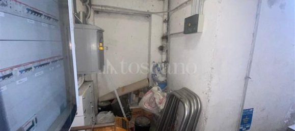 230m² Commercial property in Milan, Italy No. 274308 24