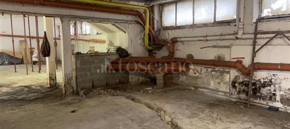 230m² Commercial property in Milan, Italy No. 274308 12