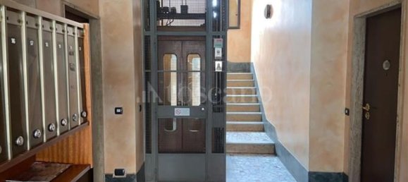 230m² Commercial property in Milan, Italy No. 274308 4