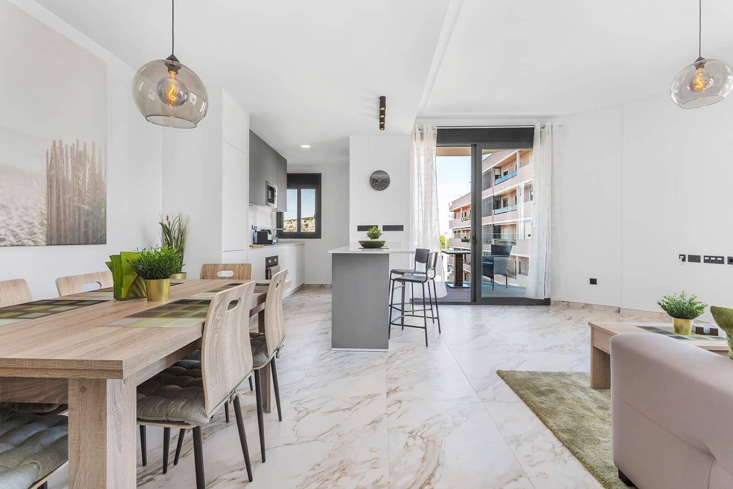 Apartamento de 3 dormitorios en Guardamar del Segura, Spain No. 209012