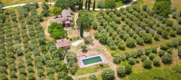 6 bedrooms House in Marsciano, Italy No. 55610 7