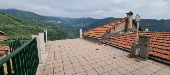 5 rooms Apartment in Imperia, Italy No. 31650 5