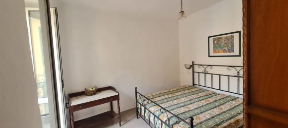 5 rooms Apartment in Imperia, Italy No. 31650 4