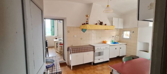 5 rooms Apartment in Imperia, Italy No. 31650 10