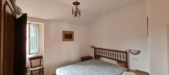 5 rooms Apartment in Imperia, Italy No. 31650 9
