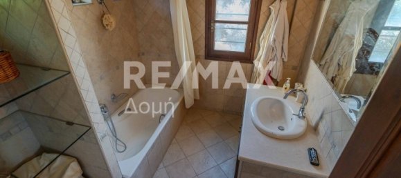 3 Schlafzimmer Property in Koropi, Greece, Nr. 8835 24