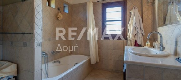 3 Schlafzimmer Property in Koropi, Greece, Nr. 8835 23