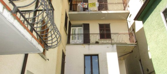 Edificio de 17 habitaciónes en Berbenno, Italy No. 324398 4