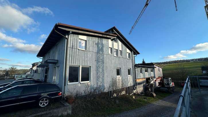 Здание с 13 комнатами в Кальв, Германия № 113985