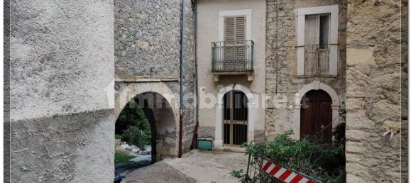 2 bedrooms Villa in Bolognano, Italy No. 85140 4