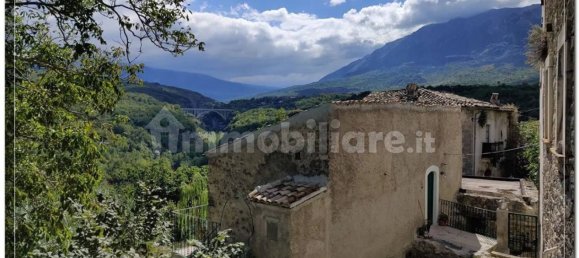 2 bedrooms Villa in Bolognano, Italy No. 85140 9