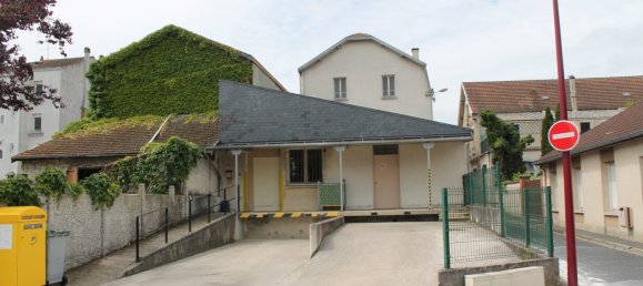 Gebäude in Suippes, France 537m², Nr. 81928 3