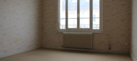 Gebäude in Suippes, France 537m², Nr. 81928 7