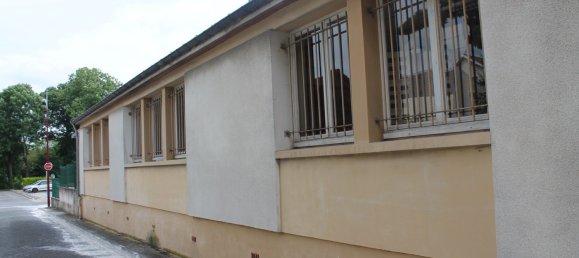 Gebäude in Suippes, France 537m², Nr. 81928 2