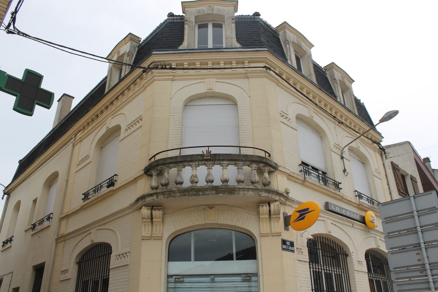 Gebäude in Suippes, France 537m², Nr. 81928