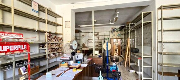 107m² Commercial property in Notaresco, Italy No. 361667 9