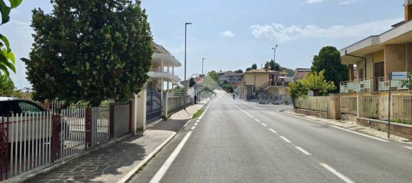 107m² Commercial property in Notaresco, Italy No. 361667 10