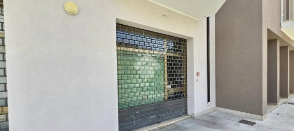 107m² Commercial property in Notaresco, Italy No. 361667 6