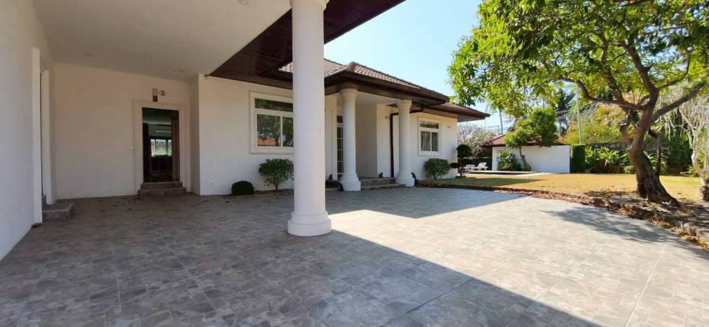 Villa T5 em Bang Lamung, Thailand N.º 72830