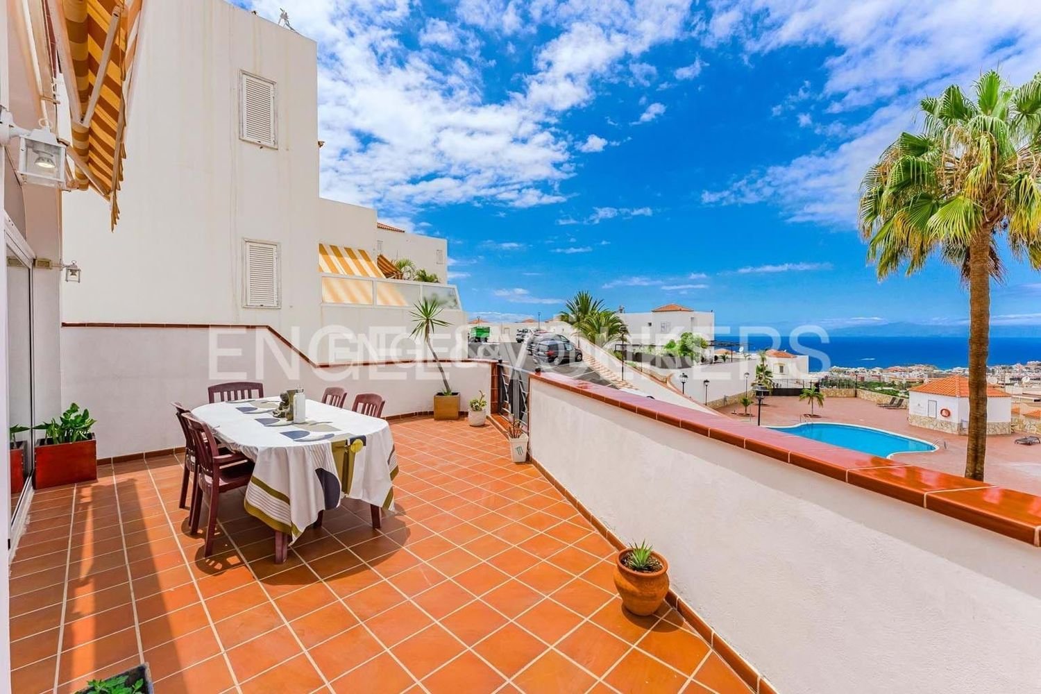 Apartamento de 3 dormitorios en Adeje, Spain No. 214189