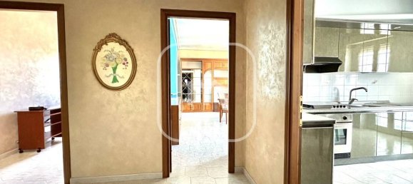3 bedrooms Apartment in Rome, Italy No. 46720 3