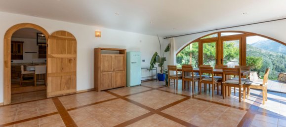 5 bedrooms House in Coin, Spain No. 37412 3