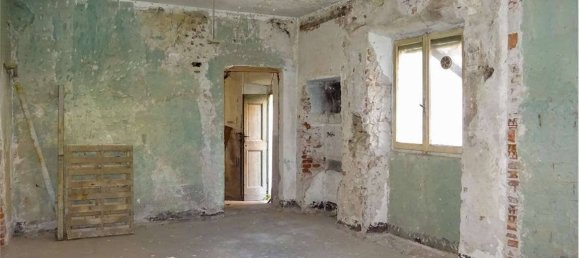 3 Schlafzimmer Villa in Briona, Italy, Nr. 83634 8